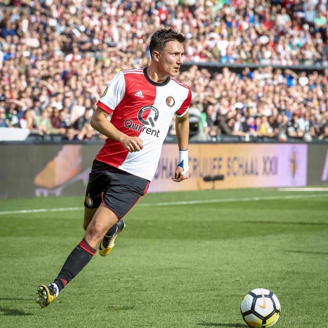 关于瓦伦西亚今晚远射贴柱；志在荷甲名次提升；信心回归；临场指挥获称赞的信息